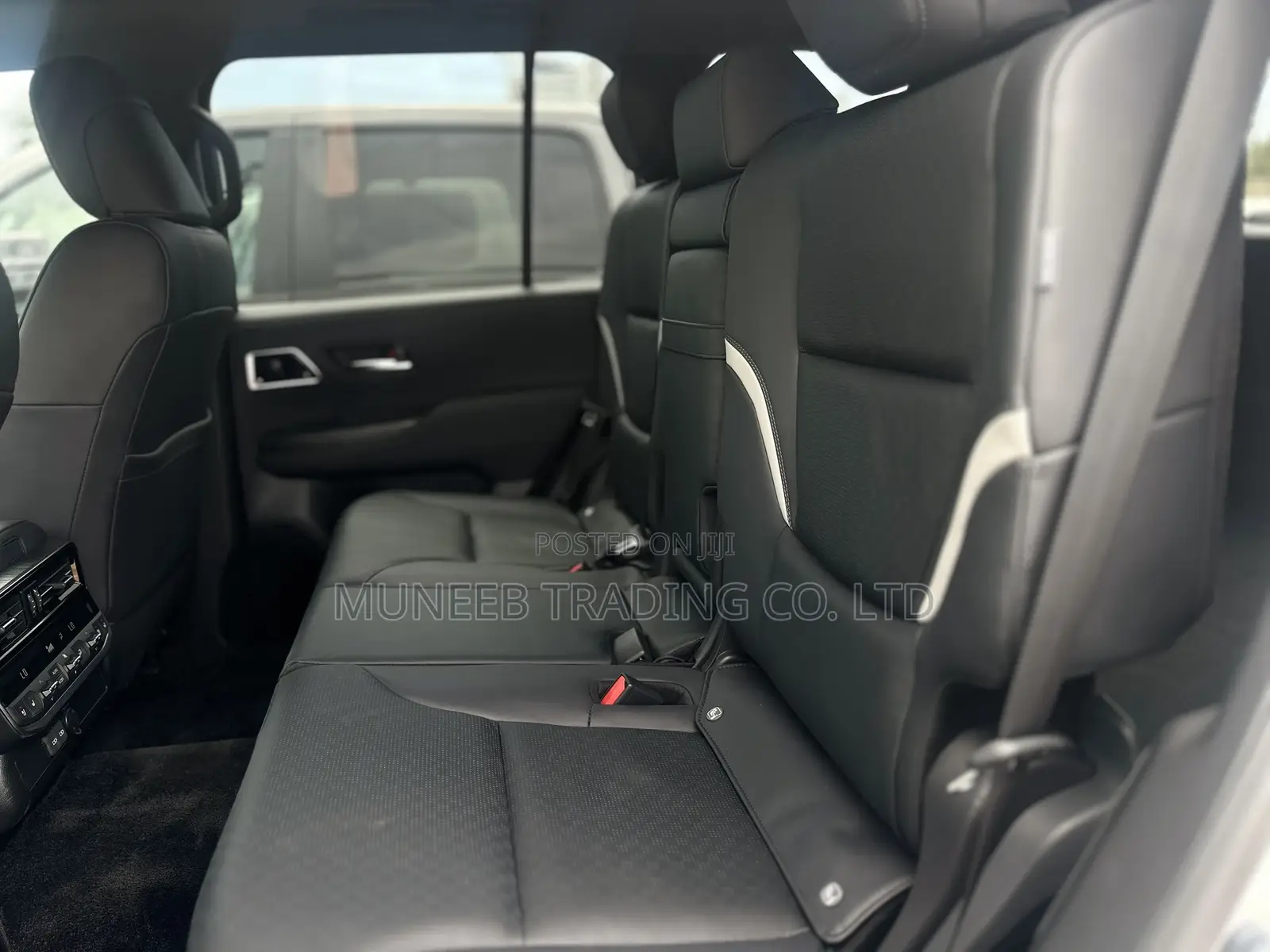 Toyota Land Cruiser Prado 2024 White