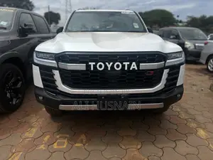Photo - Toyota Land Cruiser Prado 2024 White