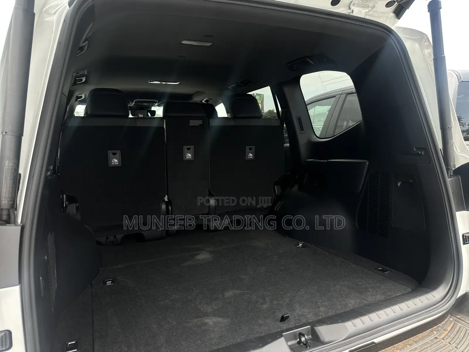 Toyota Land Cruiser Prado 2024 White