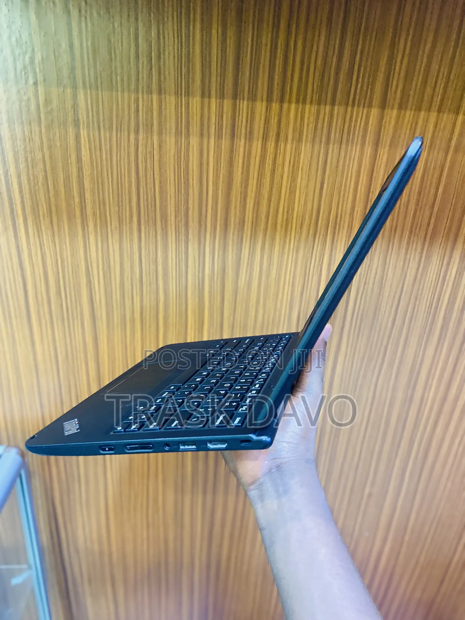 Laptop Lenovo Yoga 11e 4GB Intel Core 2 Duo HDD+SSD 128GB