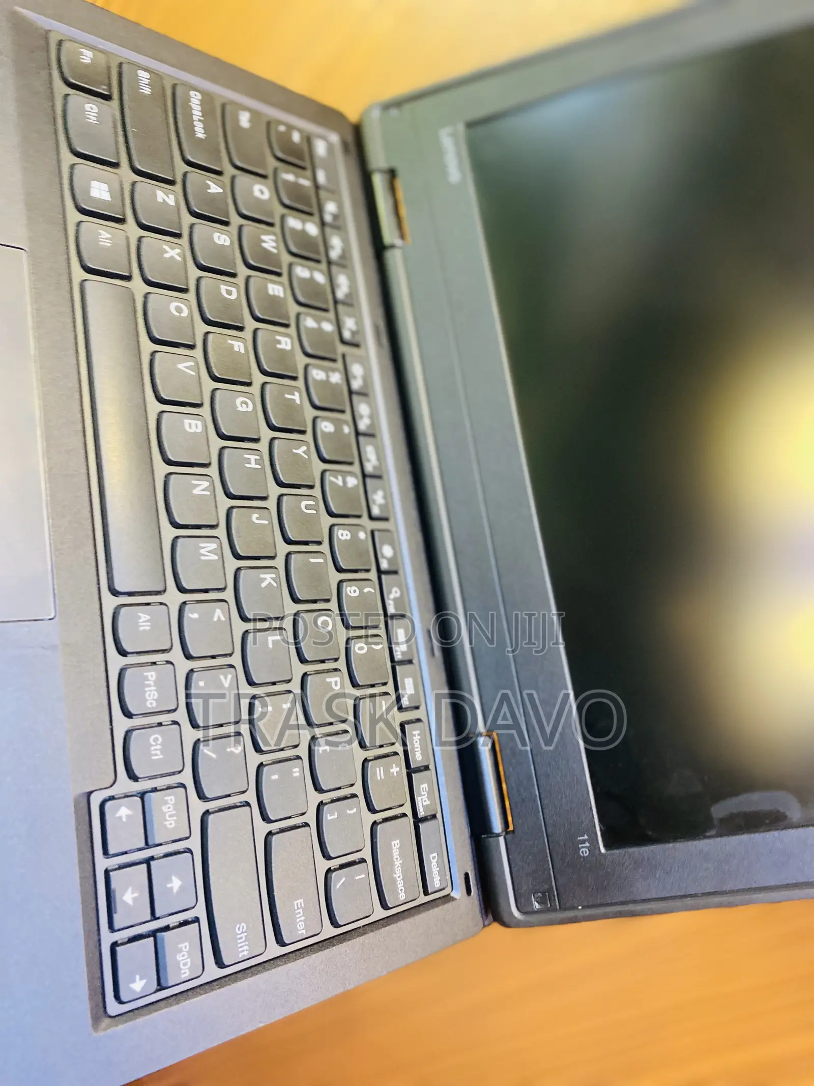 Laptop Lenovo Yoga 11e 4GB Intel Core 2 Duo HDD+SSD 128GB