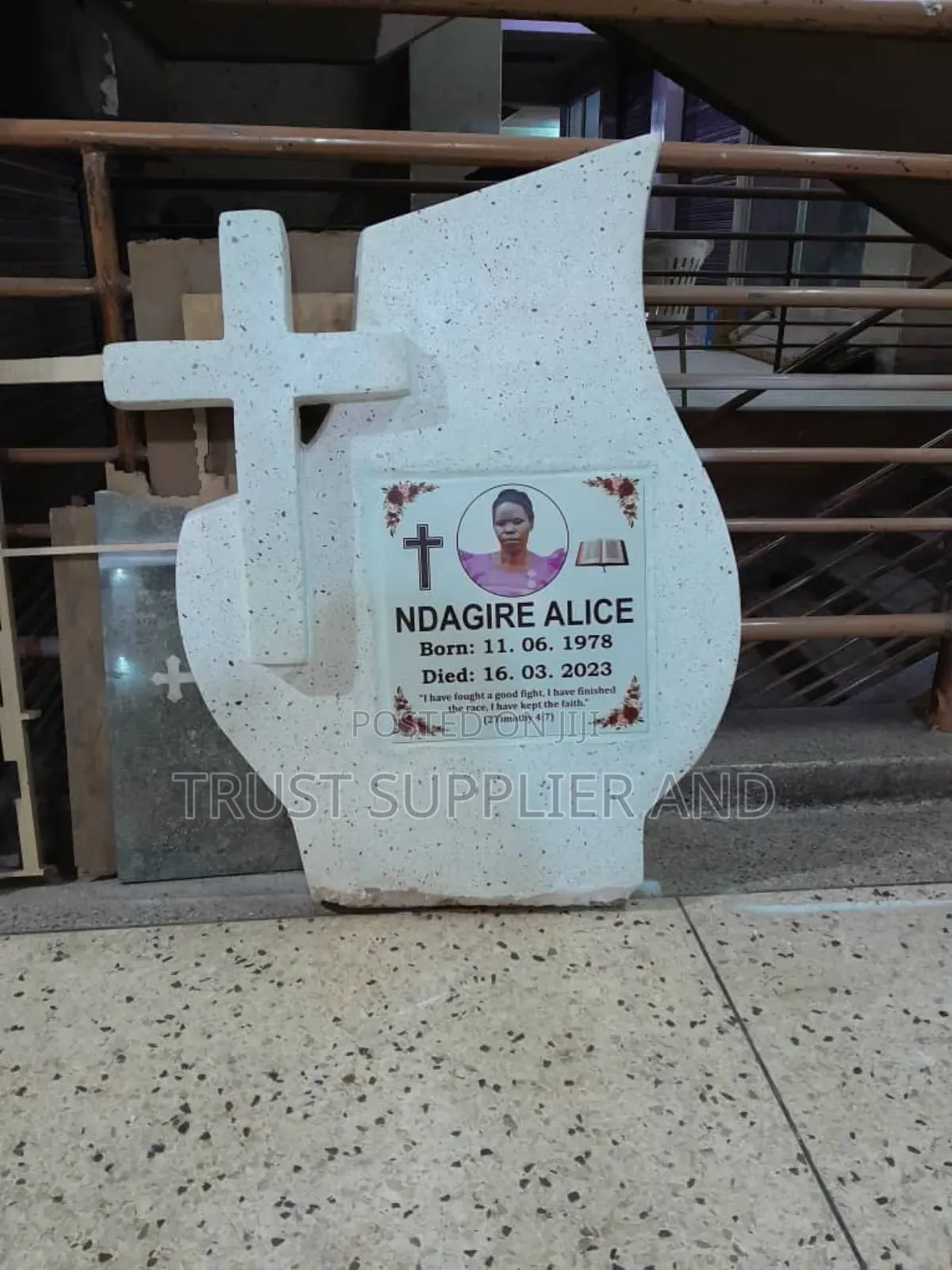 Head Stone * 