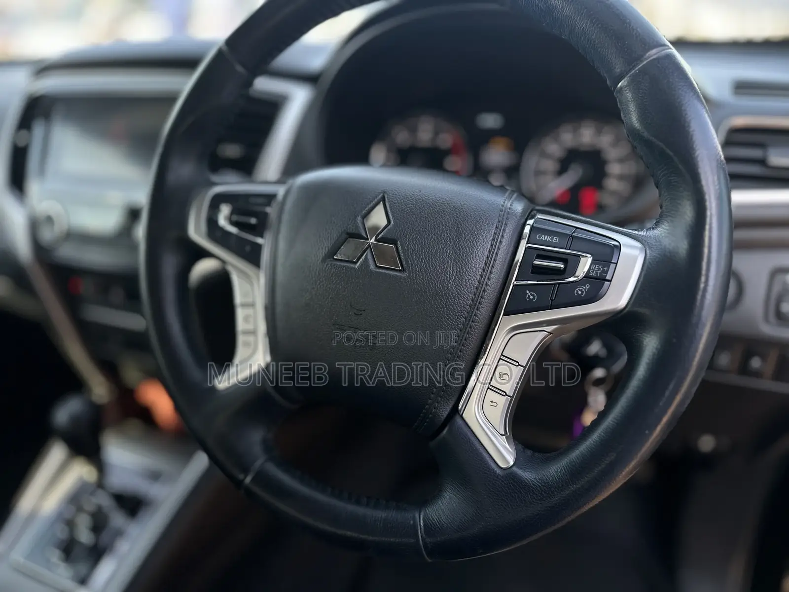 Mitsubishi Triton 2015 Black