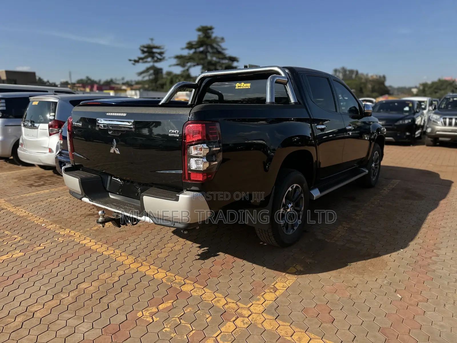 Mitsubishi Triton 2015 Black