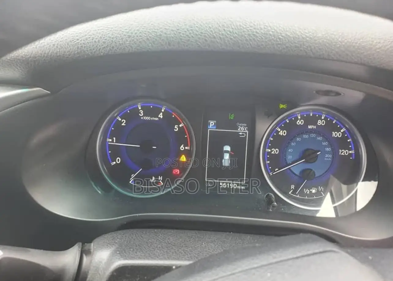 Toyota Hilux 2018 Silver