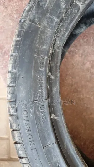 245/45r19 Gt Radial Champiro Made in Indonesia