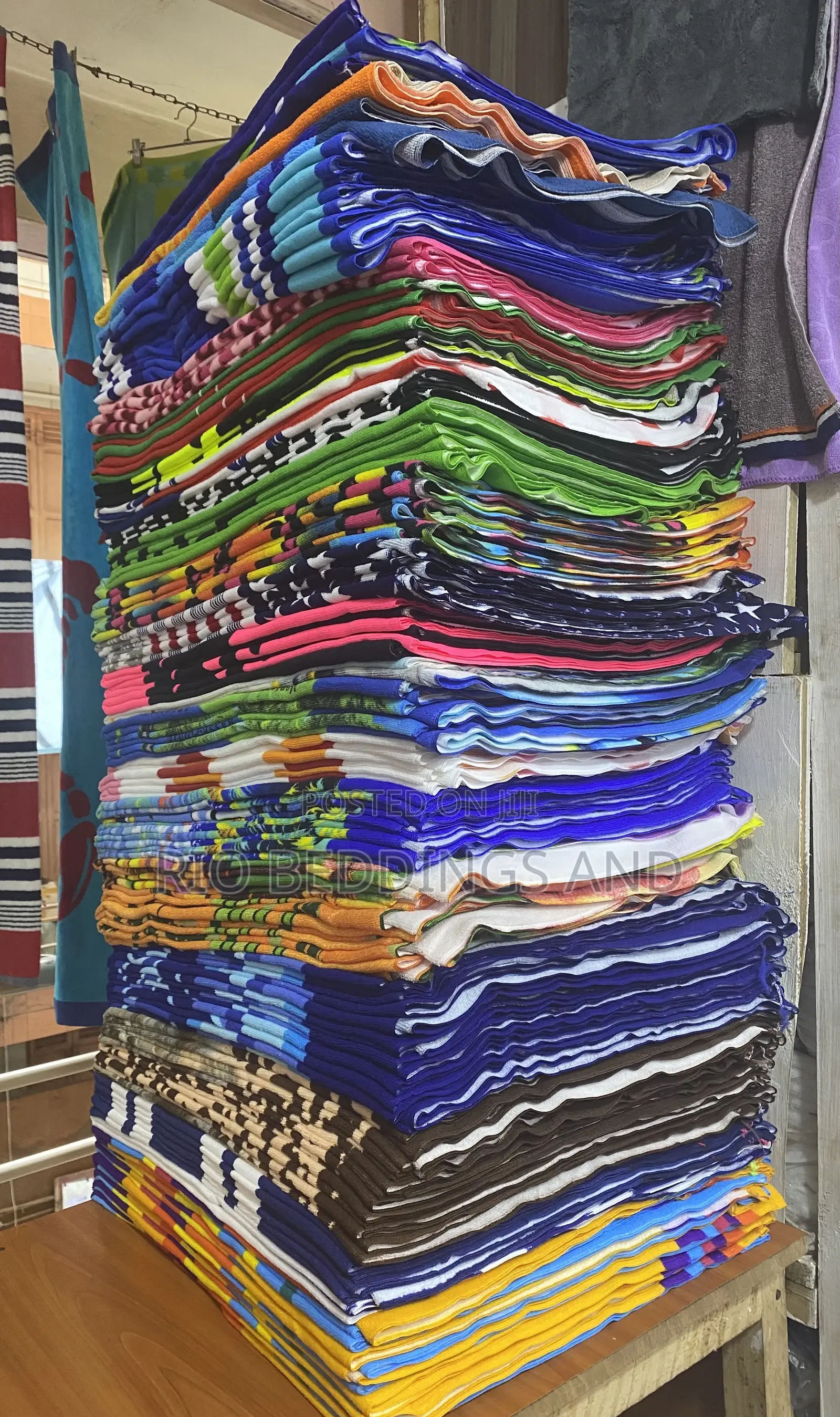 Small Towels / Available