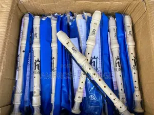 Open Key Descant/Soprano Flute Recorder With Cleaning Rod.