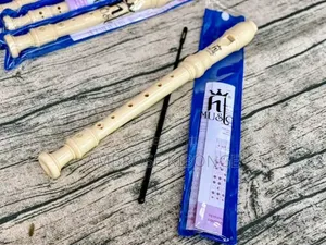 Open Key Descant/Soprano Flute Recorder With Cleaning Rod.