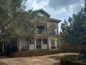 Furnished 5bdrm House in Kira for sale