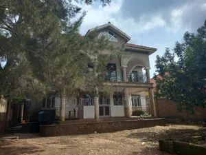 Furnished 5bdrm Duplex in Kira for sale