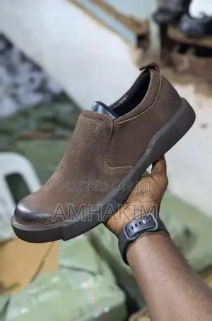 Photo - New Men's Low Clarks Casuals in Stock