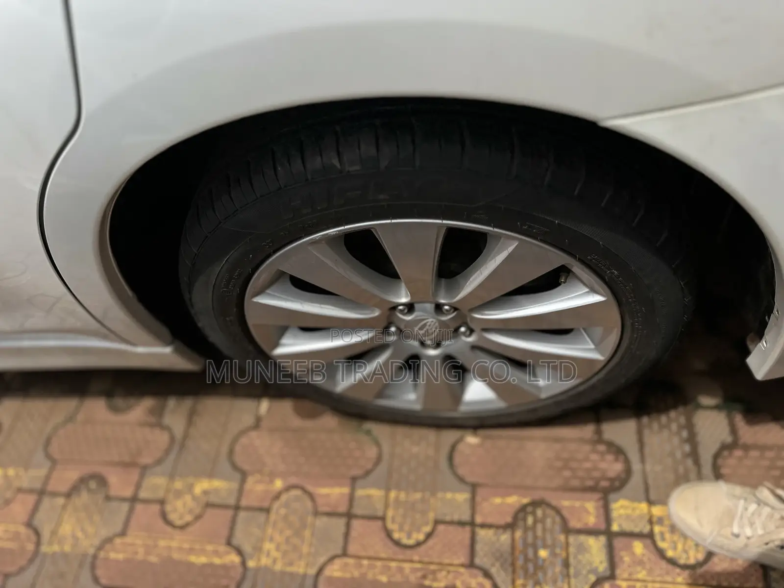 Subaru Legacy 2.0D Estate 2011 White
