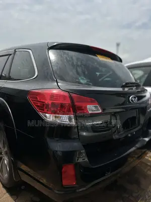 Subaru Outback 2.5i 2011 Black