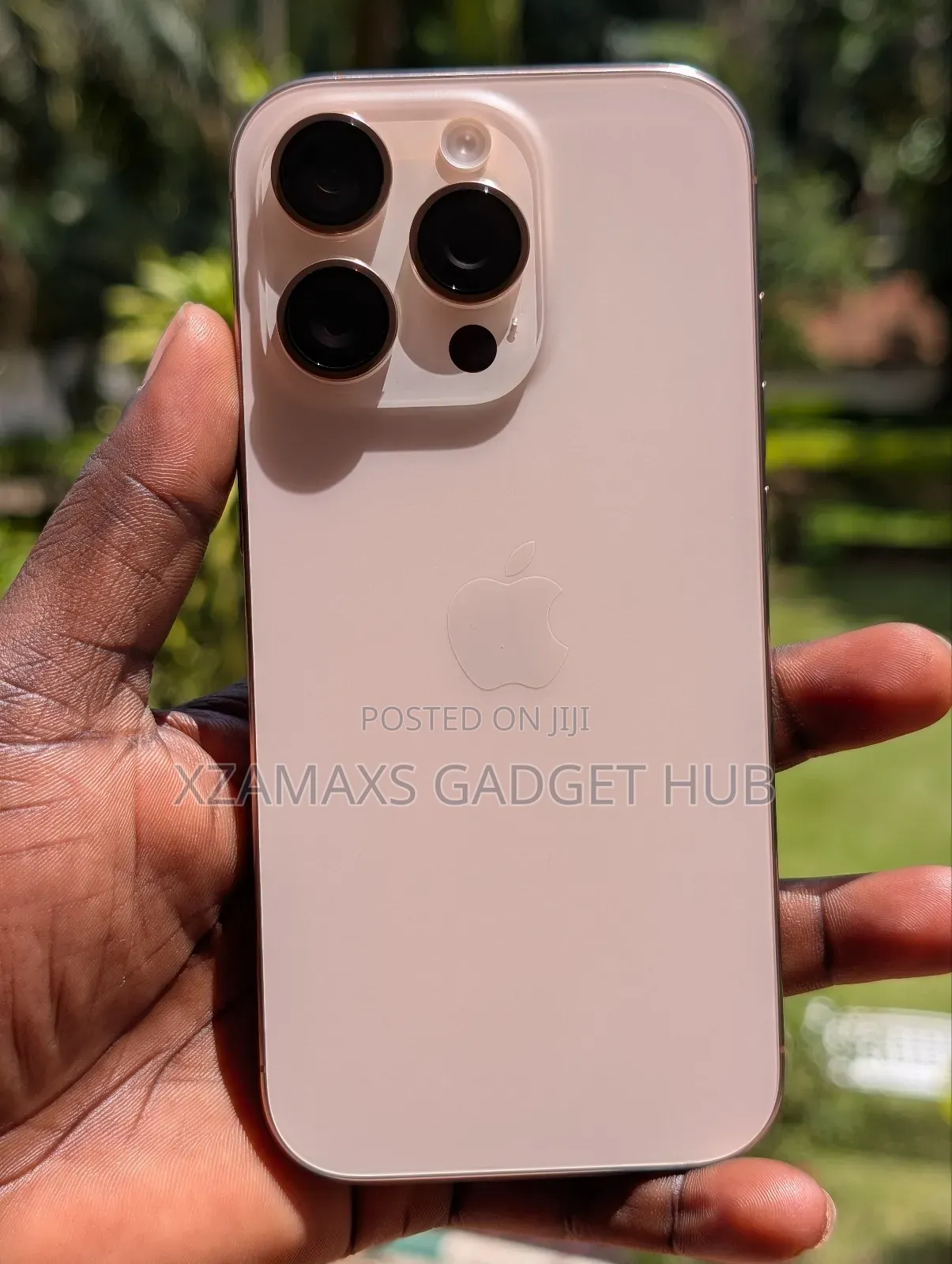 New Apple iPhone 16 Pro 256 GB Gold