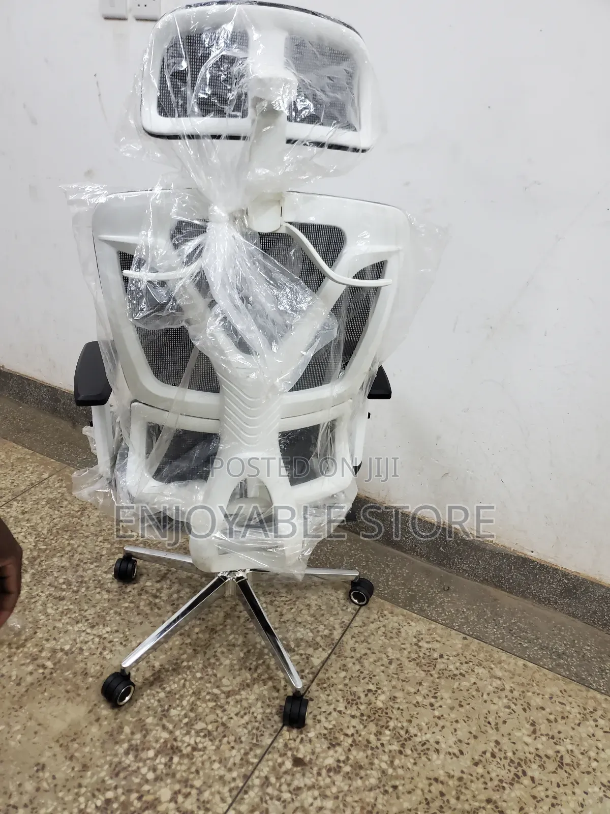 Executive Office Chair/World Class Office Chair(Recliner)