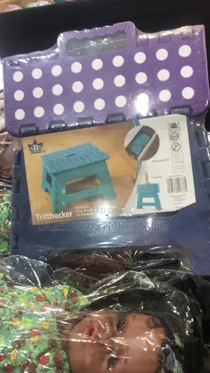 Foldable Travel Stool and Seat