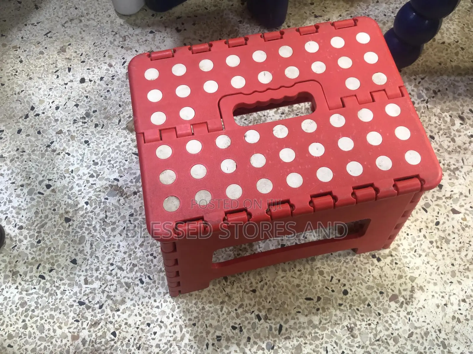 Foldable Travel Stool and Seat