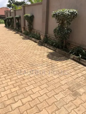 Furnished 2bdrm Apartment in Kira, Central Division for sale