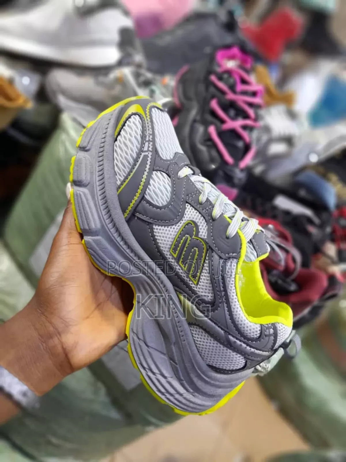Loftus Best Style Sneakers
