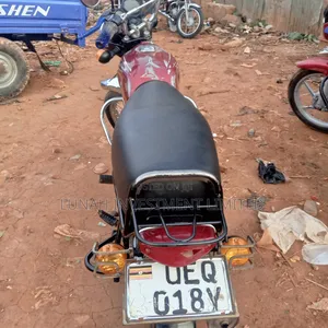 Photo - Bajaj Boxer 2022 Red