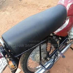 Bajaj Boxer 2022 Red