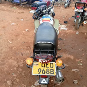 Bajaj Boxer 100 2022 Red