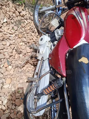 Bajaj Boxer 2023 Red