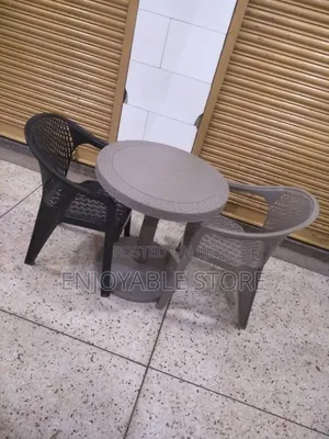 Easy Table and 2 Chairs