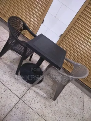 Easy Table and 2 Chairs
