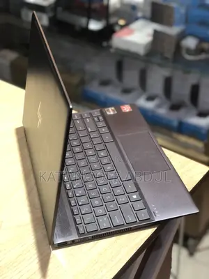 New Laptop HP Envy 13 16GB AMD Ryzen 3 SSD 512GB