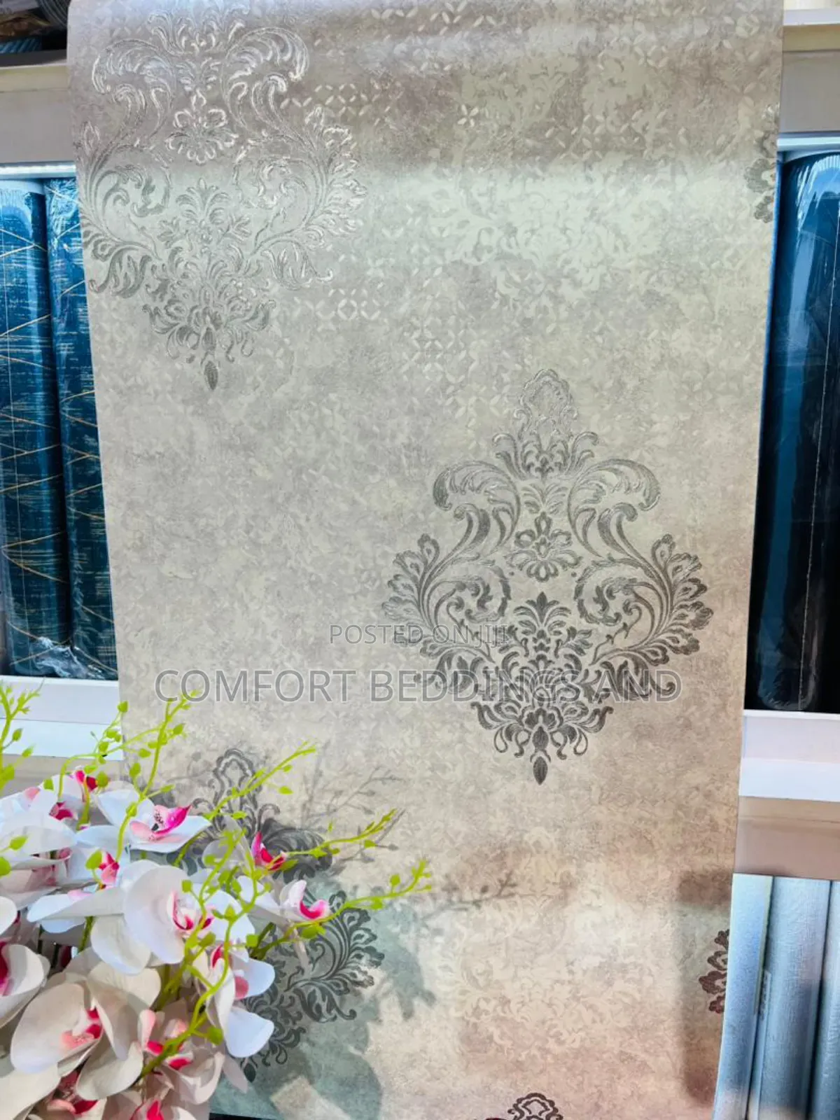 Flowered Sliver Wallpapers