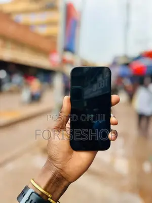 Photo - Apple iPhone 15 128 GB Black