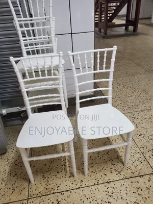 Luxury Plastic Chairs/Plastic Chairs