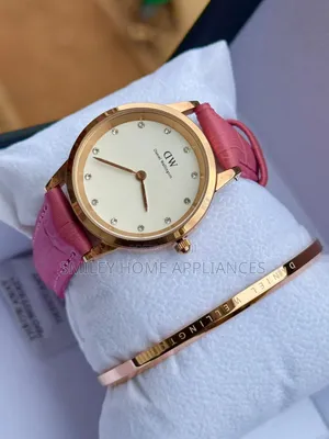 Daniel Wellington Ladies' Watch With a Bracelet