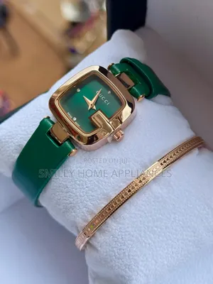 Gucci Women's Watch With a Bracelet