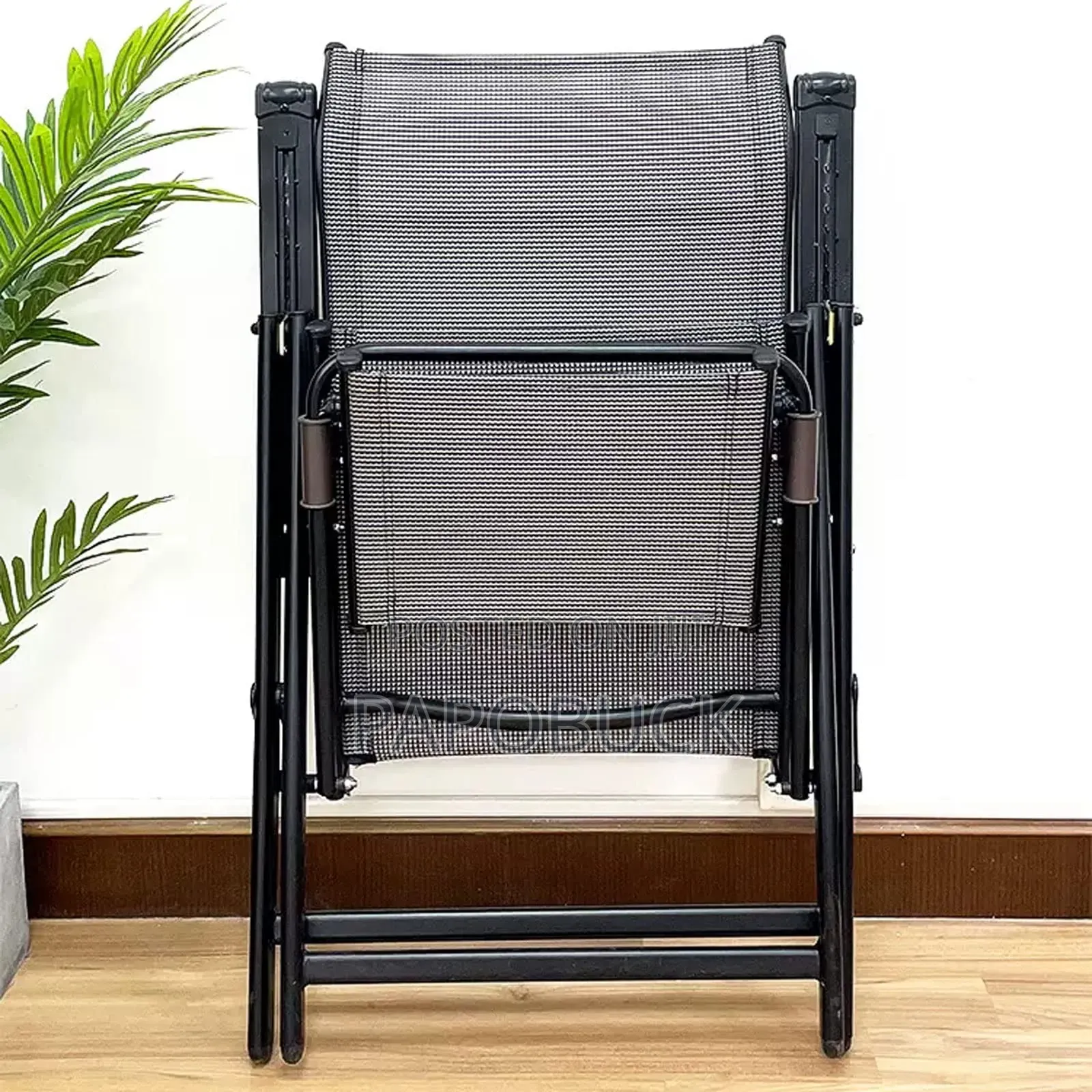 Zero Gravity Inclining Chair With Legs Rest