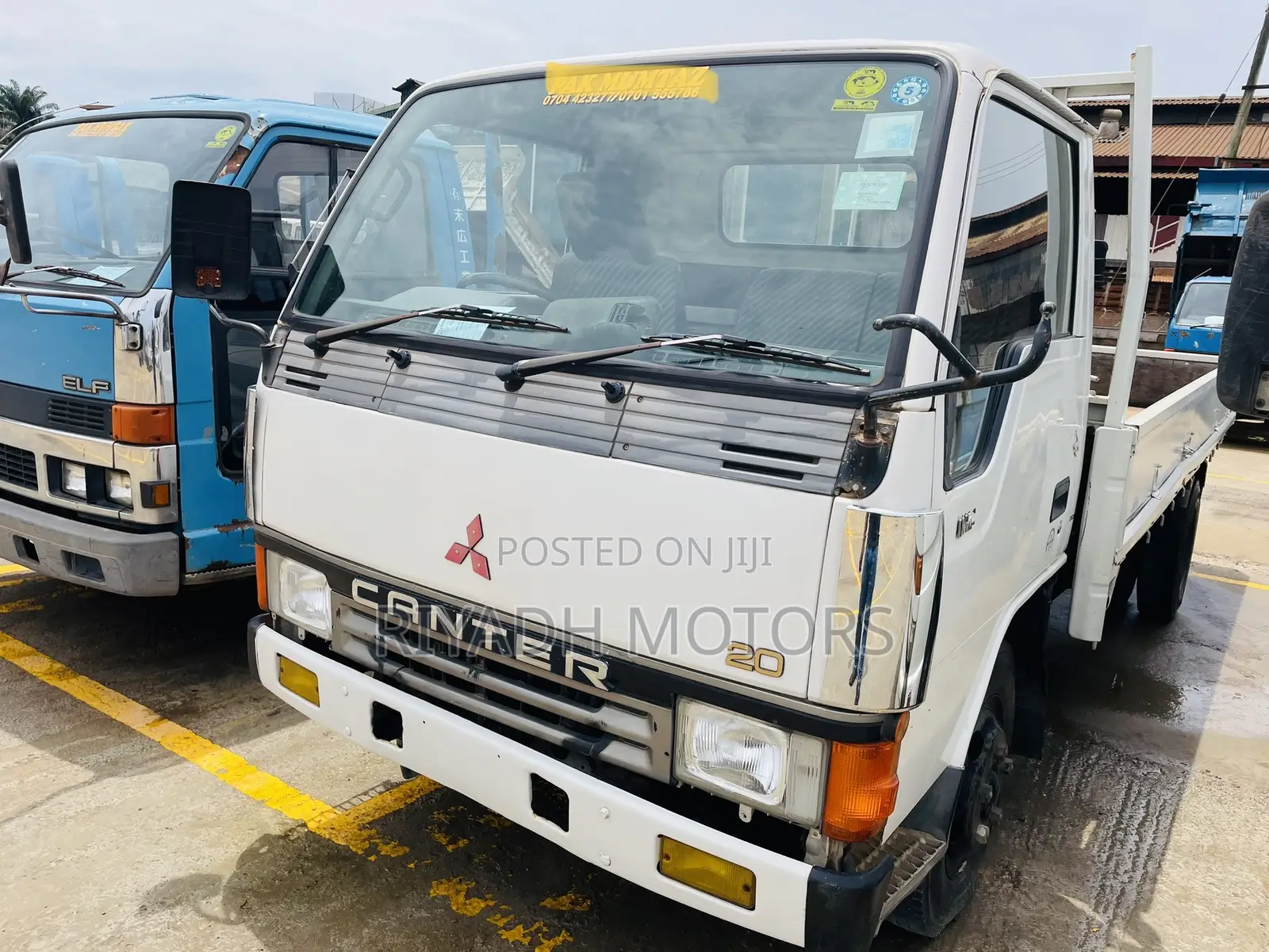 Mitsubishi Canter Truck 1991 White