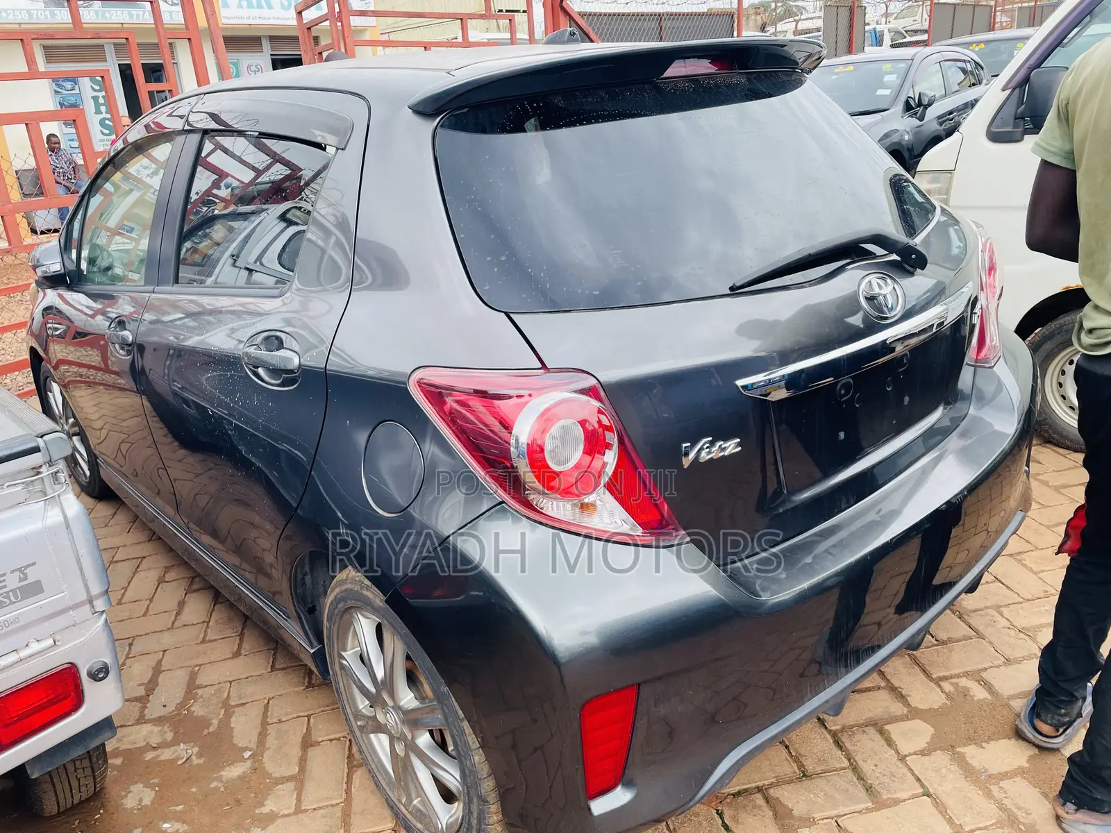 Toyota Vitz 1.5 FWD 3dr 2014 Gray