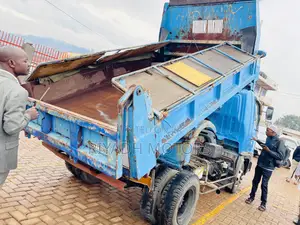 Hino Dumper 6gears