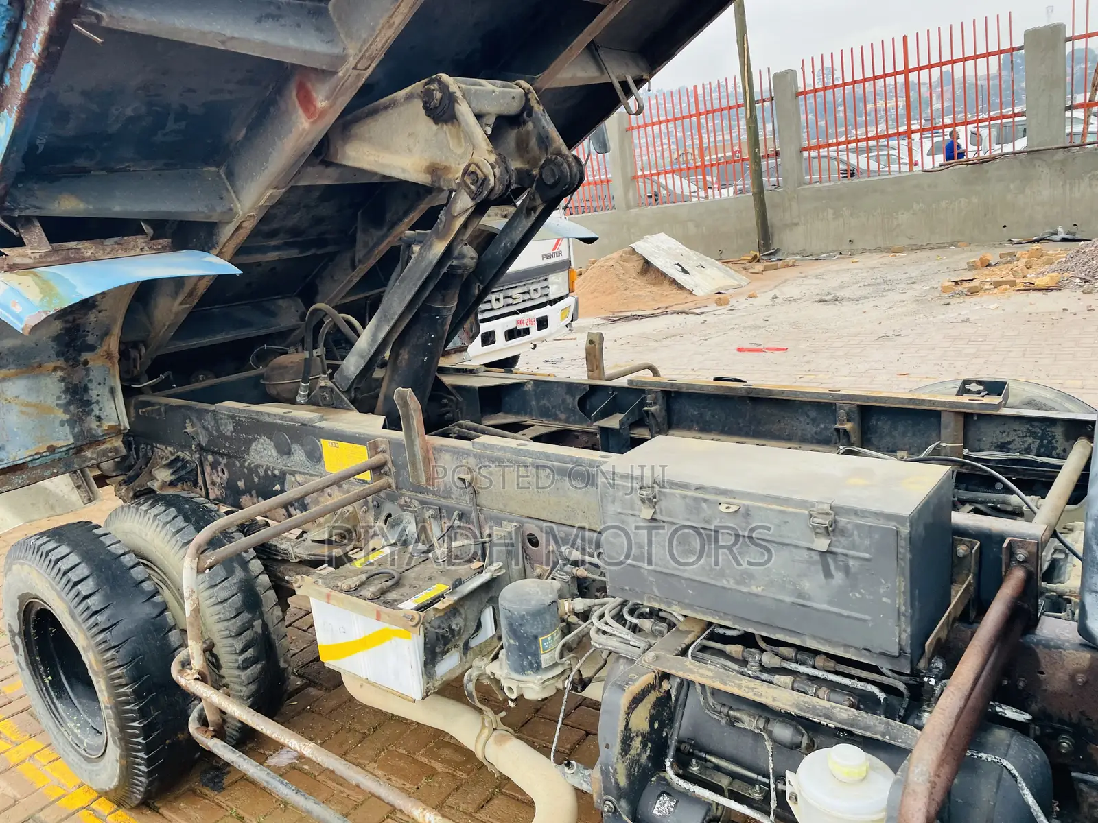 Hino Dumper 6gears