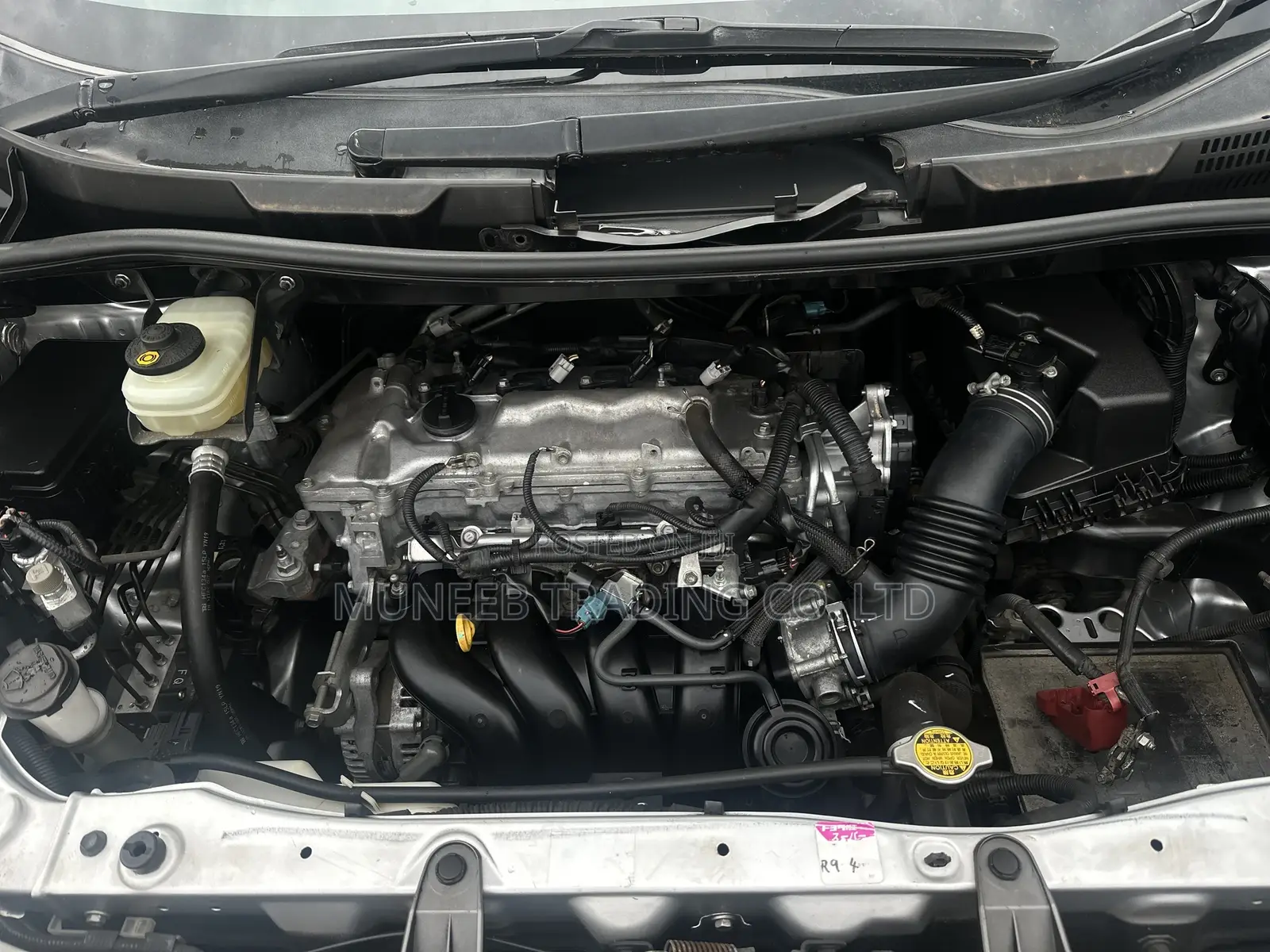 Toyota Noah 2.0 143hp AWD (8 Seater) 2011 Silver
