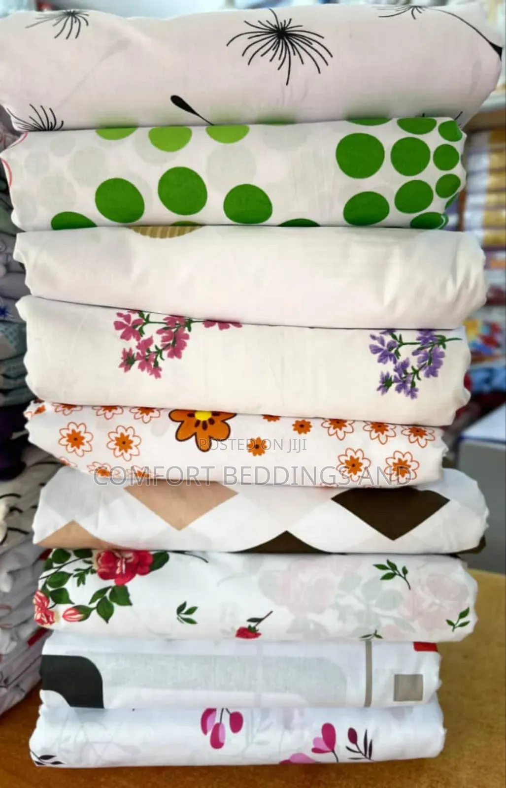 Six by Six Bedsheets With Four Pillowcases