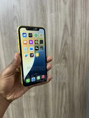 Apple iPhone 11 64 GB Yellow