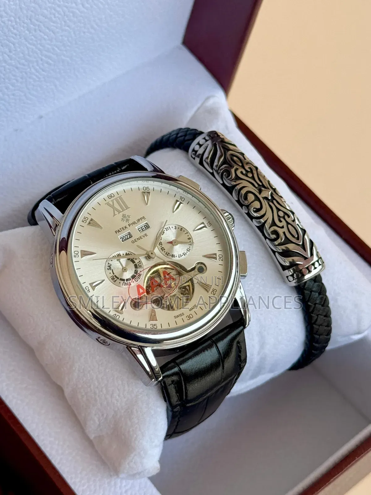 Patek Philippe Analog Watch With Genuine Leather