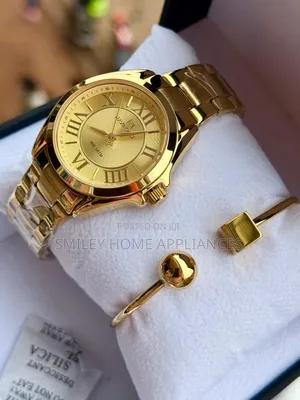 Navi Force Analog Classic Watch With a Bracelet Gold Color