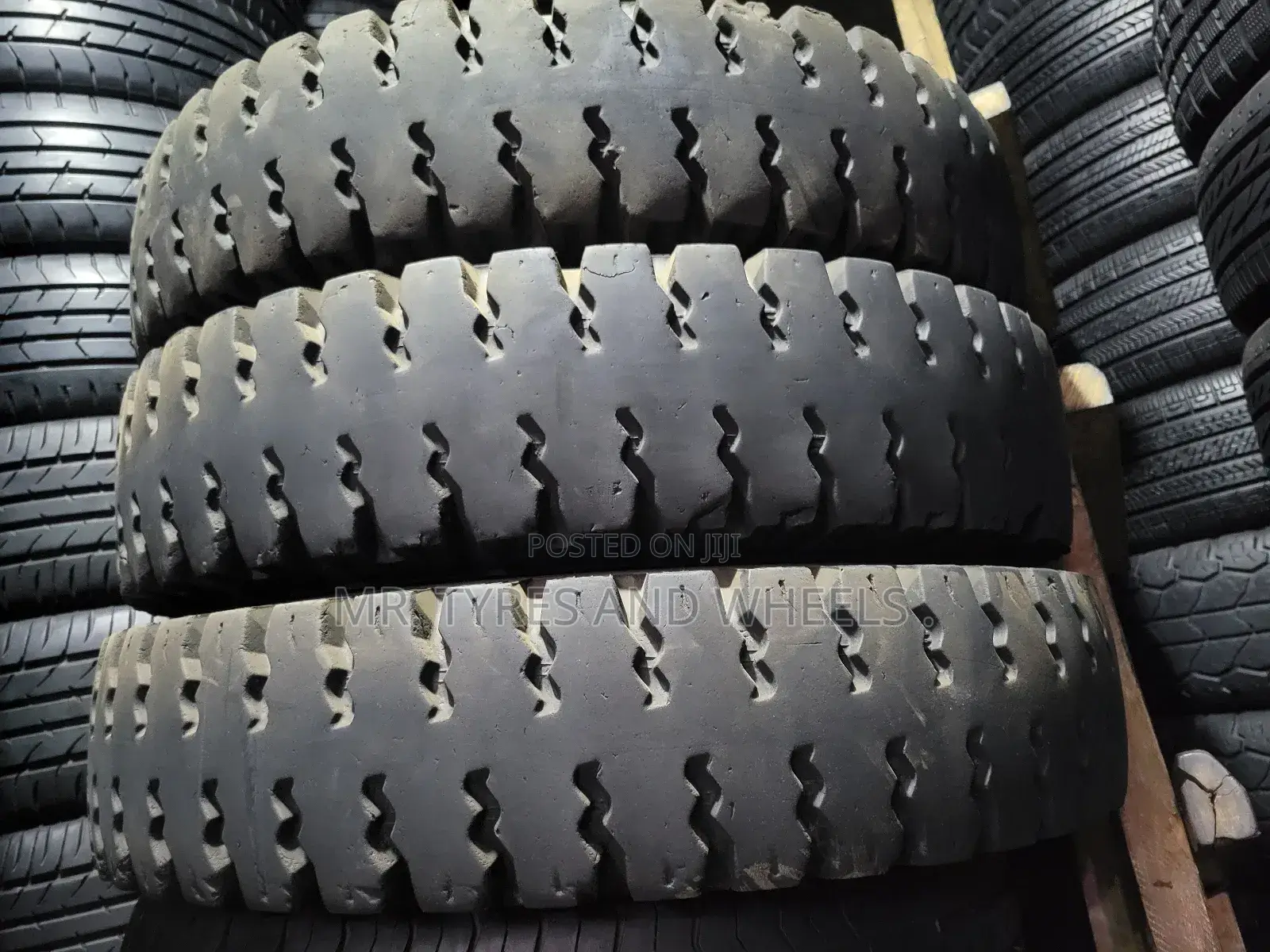 700 R16 Used MRF but Still Very Gd Let Ur Car With Gd Tires