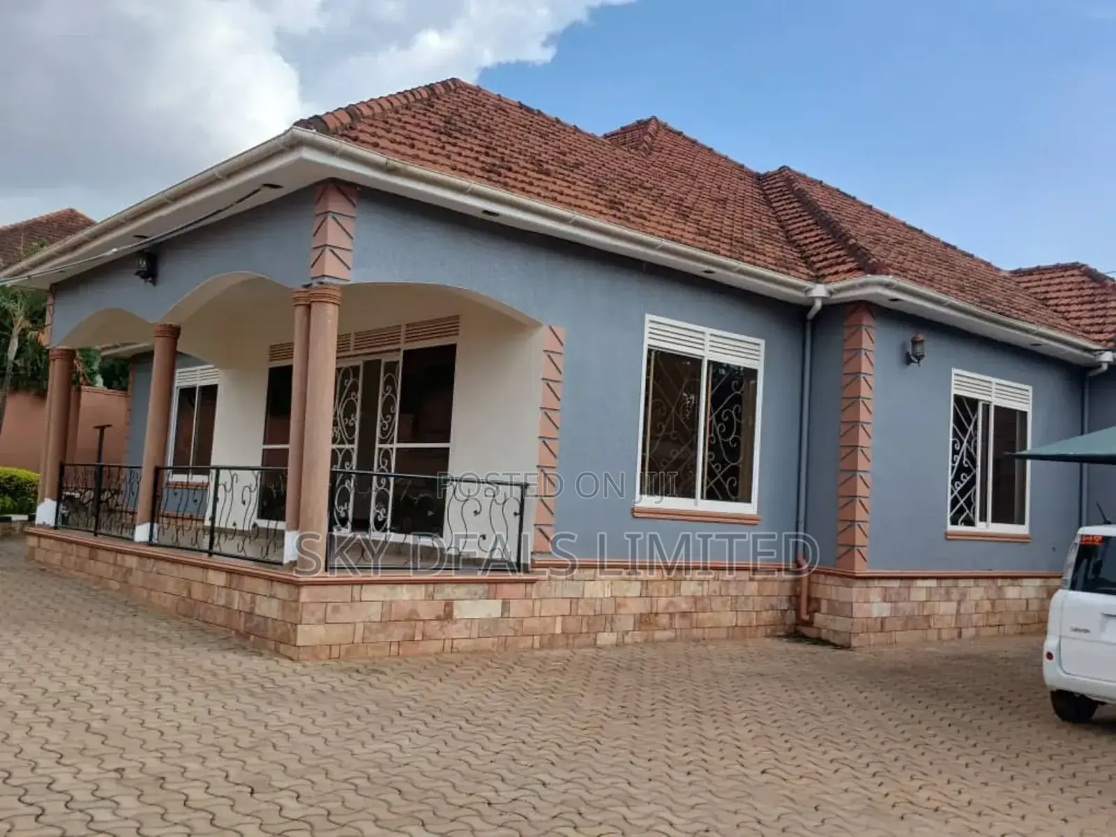 3bdrm Bungalow in Buwate, Nakawa for rent