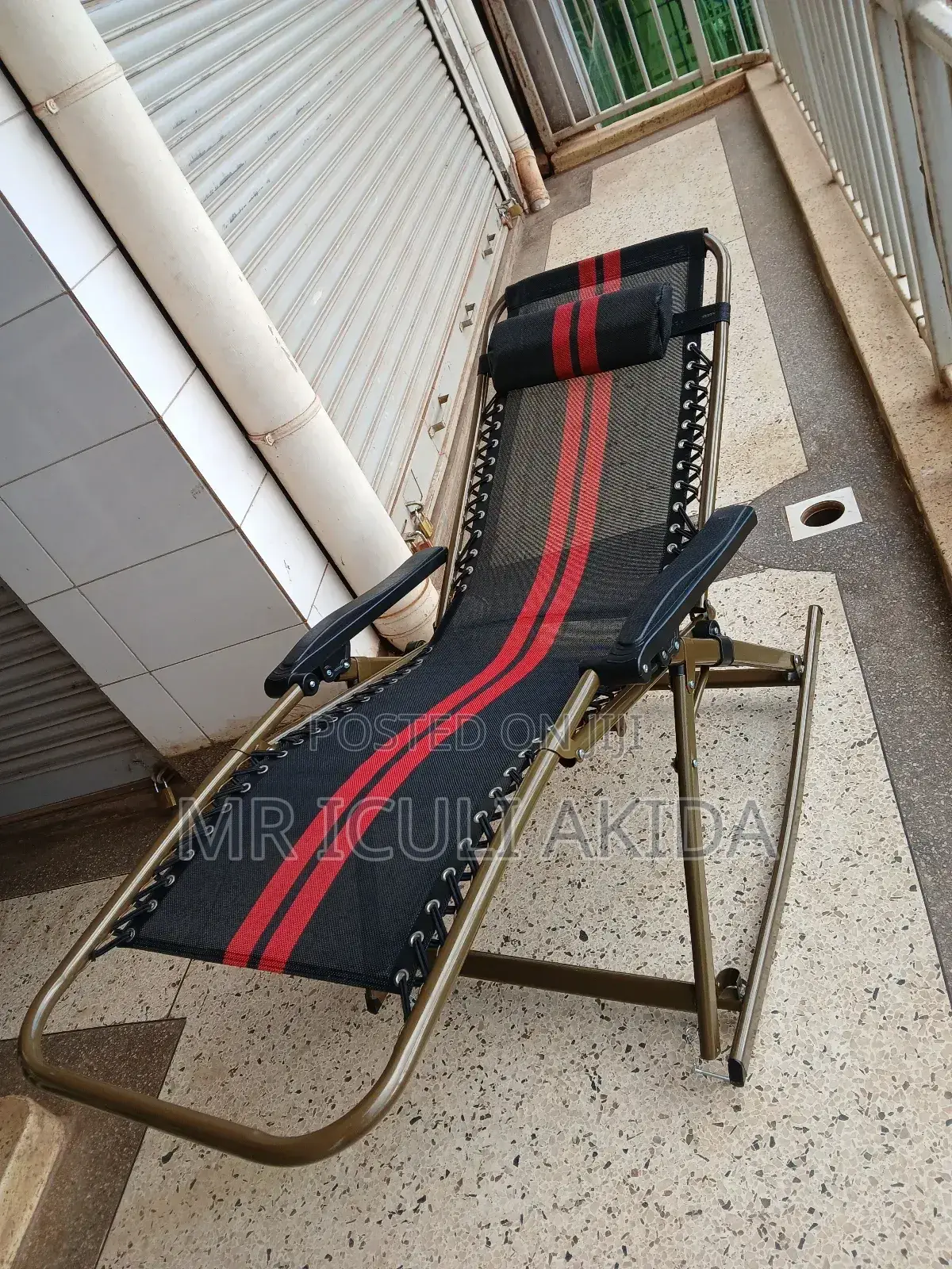 Foldable Inclining Rocking Deck Metallic Frame Chair