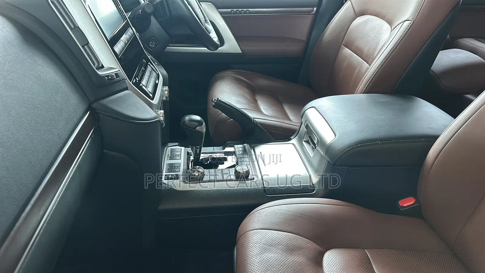 Toyota Land Cruiser 4.6 V8 ZX 2020 White